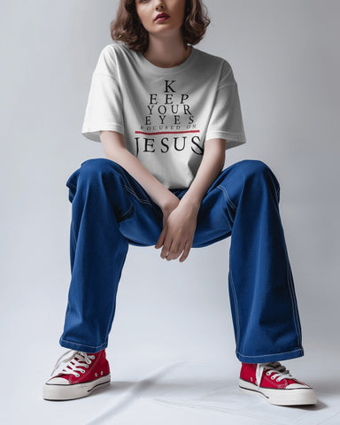 Keep Your Eyes Focused On Jesus Short Sleeve T-shirt